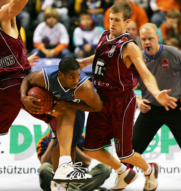 我们不难发 我们不难发