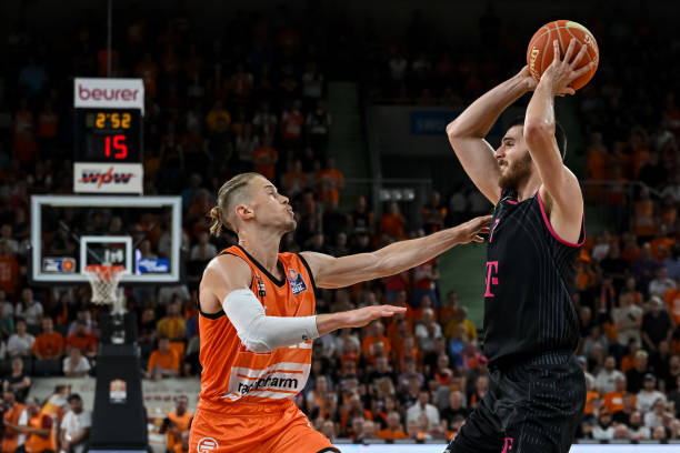 萨旧将穆尼 萨旧将穆尼